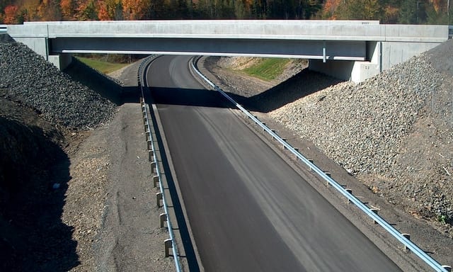 AIL-Guiderails-on-Trans-Canada-Highway