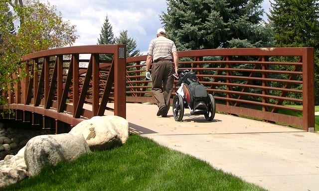 Golf-course-bridge-with-concrete-decking
