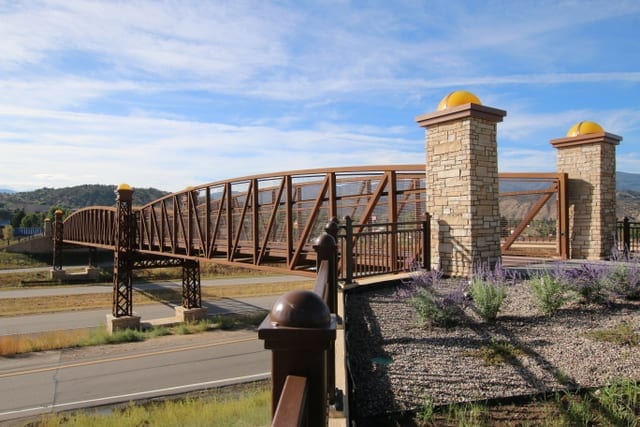 Signature-Bridge-with-architectural-accents.jpg