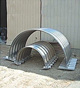 Atlantic-Arch-with-integrated-metal-footings